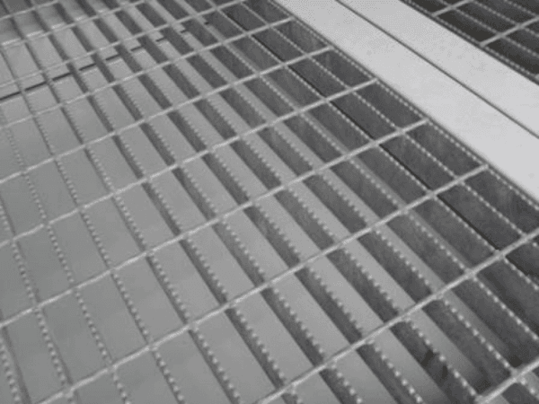 20Ft X 8Ft Open Side Bunded Open Mesh Floor Store - Image 3