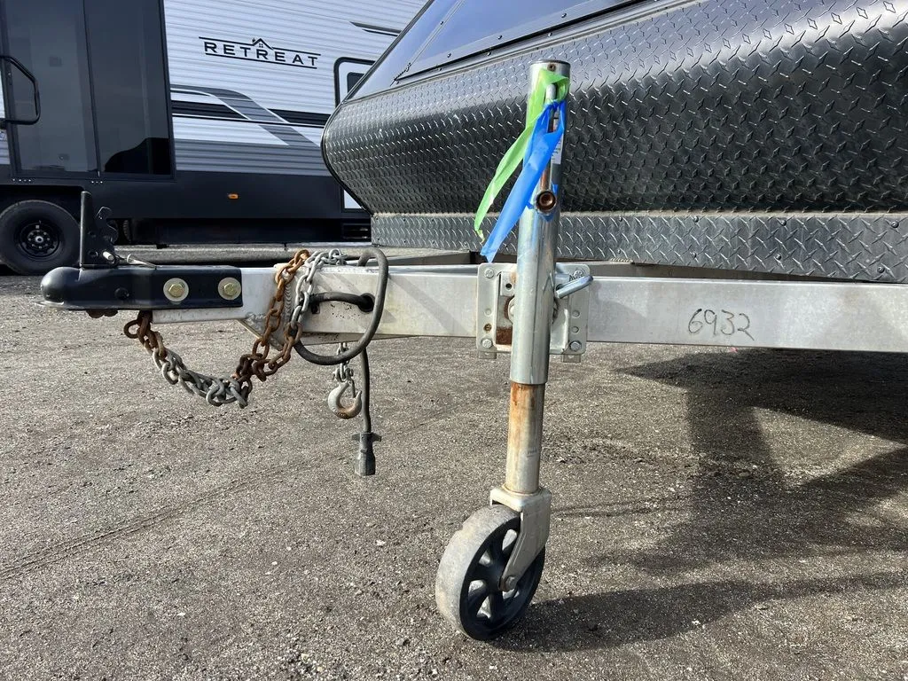2021 Mission Trailers 101×12 Aluminum 2-Place Crossover/Hybrid w/Blackout PKG - Image 5