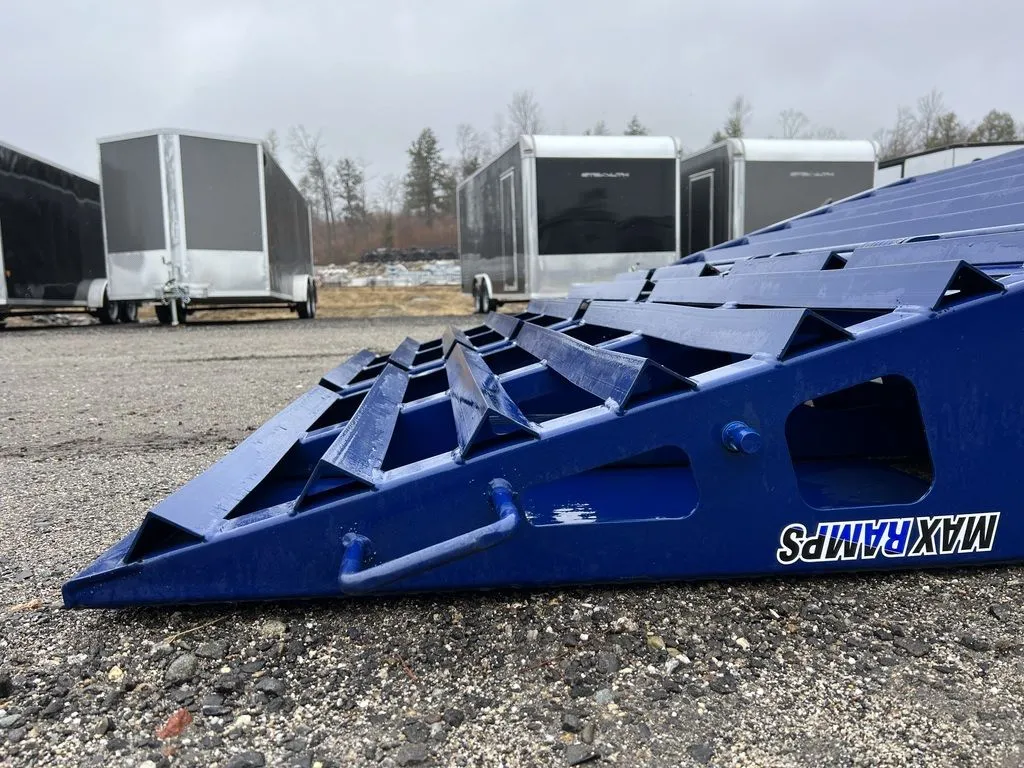 2022 Diamond C 7×24 20K Low Profile Equipment Trailer w/Max Ramps - Image 9